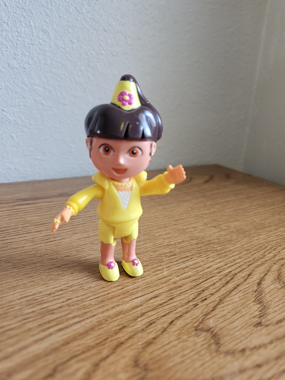 4/$10 Dora The Explorer 2005 Doll 4.5 Inch Yellow Outfit Mattel